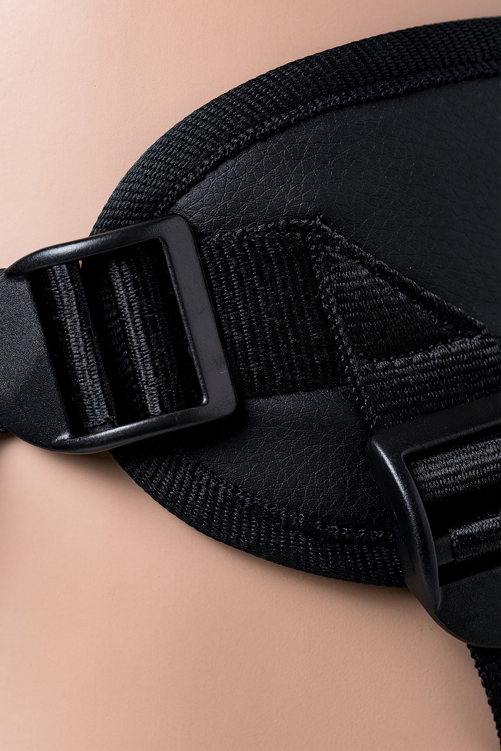 Страпон LoveToy с поясом Harness, с 2 насадками, реалистичный, neoskin, телесный, 18 см. Фото N7